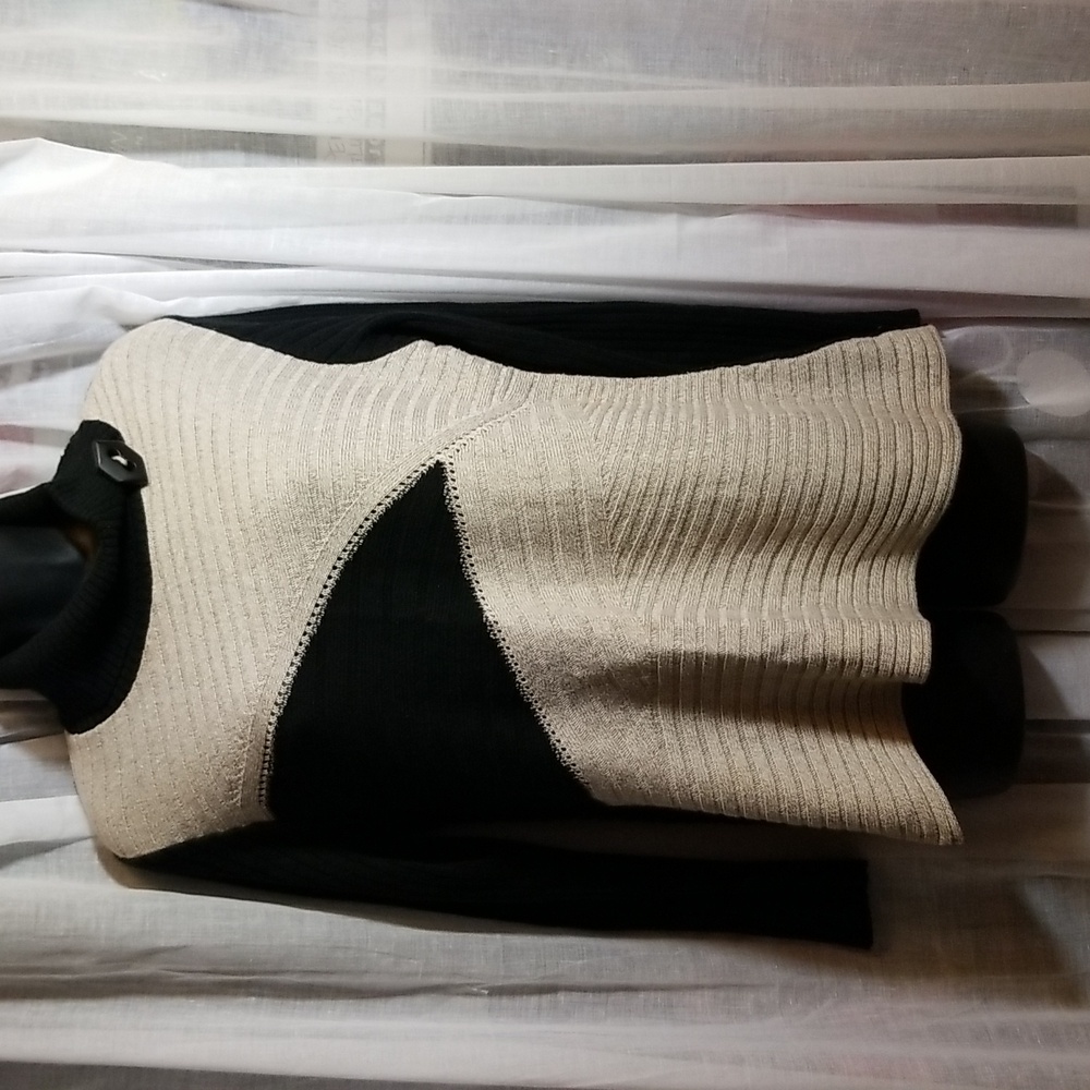 Sz L Assymetrical Cotton Sweater